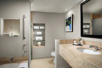 Room, 1 King Bed, Lagoon View