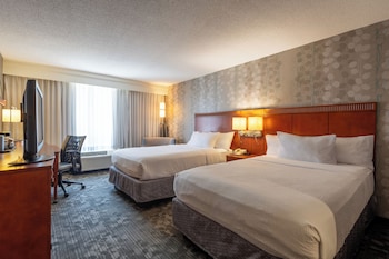Room, 2 Double Beds, Hearing Accessible (Roll-in Shower)