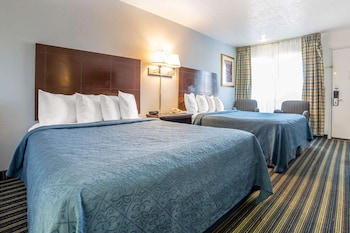Standard Room, 2 Queen Beds, Non Smoking