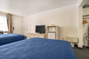Standard Room, 2 Double Beds, Non Smoking