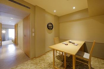 Premium Twin Room, Non Smoking (EN, 42㎡)