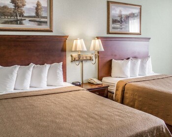 Standard Room, 2 Queen Beds, Non Smoking