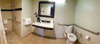 Standard Room, 1 Queen Bed, Accessible, Non Smoking