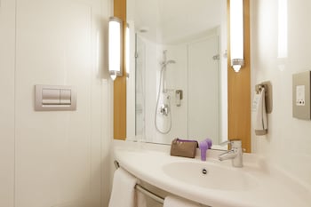 Double Room (with extra bed)