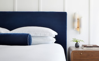 Room, 1 King Bed, Roll-in Shower (Mobility Accessible, Essential)