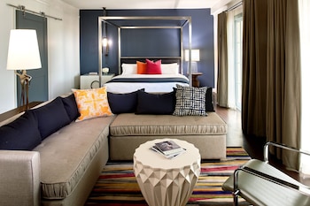 Junior Suite, 1 King Bed, City View
