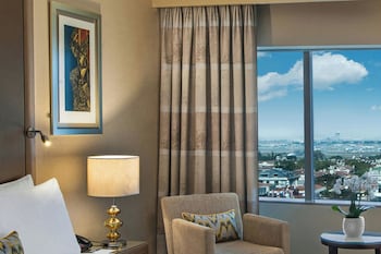 Deluxe Room, 1 King Bed, City View