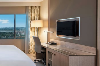 Club Room, 1 King Bed