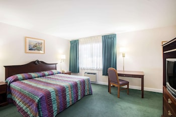 Suite, 2 Double Beds, Non Smoking, Lake View
