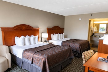 Suite, 2 Queen Beds, Non Smoking