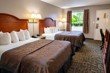 Standard Room, 2 Queen Beds, Accessible, Non Smoking