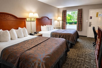 Standard Room, 2 Queen Beds, Accessible, Non Smoking