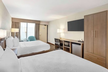 Standard Room, 2 Queen Beds, Non Smoking