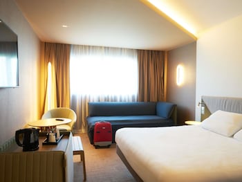 Family Room, Multiple Beds (Superior)