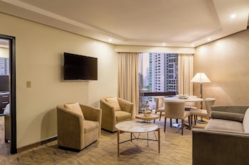 Executive Suite, 1 King Bed, City View