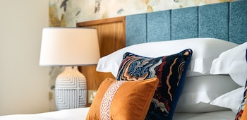 Luxury Room, 1 Queen Bed