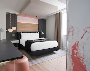 Room, 1 Queen Bed, Accessible (Mobility/Hearing Accessible)