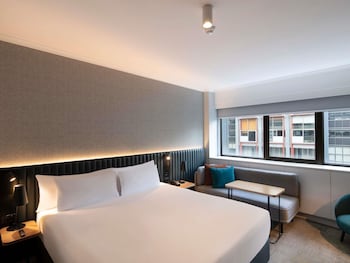Standard Room, 1 King Bed