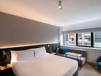 Standard Room, 1 King Bed
