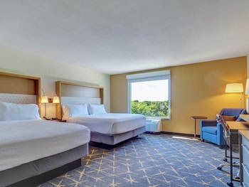 Standard Room, Multiple Beds, Courtyard View