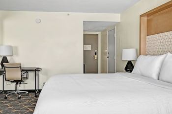 Suite, 1 Bedroom, Courtyard View