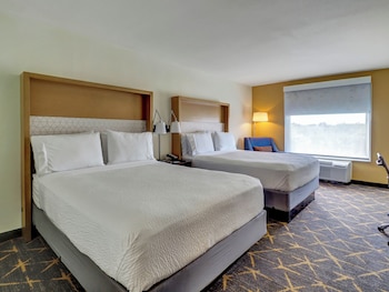 Room, 2 Queen Beds, Roll-in Shower, Non Smoking (Communications, Roll-In Shower)