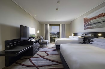 Double Hilton Guest Room