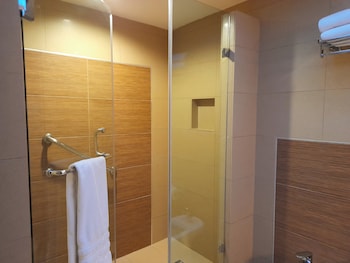 Standard Room, 1 King Bed, Balcony