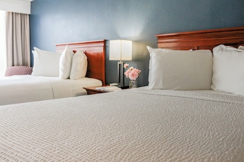 Standard Room, 2 Queen Beds, Non Smoking