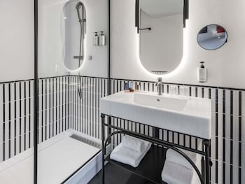 Superior Room, 1 Double Bed with Sofa bed, Accessible