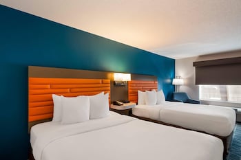 Standard Room, 2 Queen Beds, Non Smoking