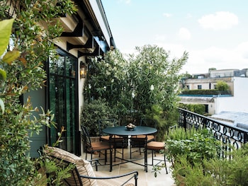 Suite Ciel de Paris - 2 Bedrooms.