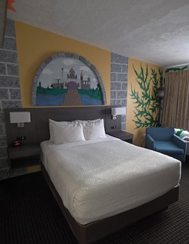 Studio Suite, Multiple Beds, Non Smoking (Castle Theme)