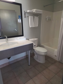 Studio Suite, 1 Queen Bed, Non Smoking