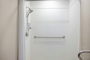 Deluxe Room, 1 King Bed, Accessible, Non Smoking