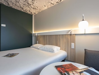 Room, Multiple Beds