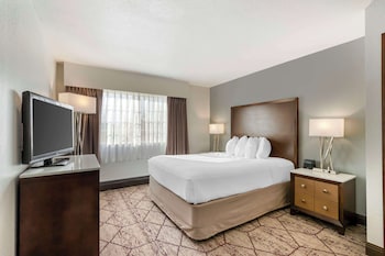 Suite, Multiple Beds, Non Smoking, Kitchenette