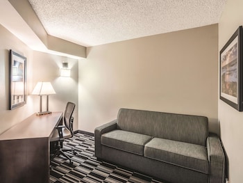 Deluxe Room, 1 King Bed, Non Smoking