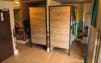 Bed in 6-Bed Mixed Dormitory