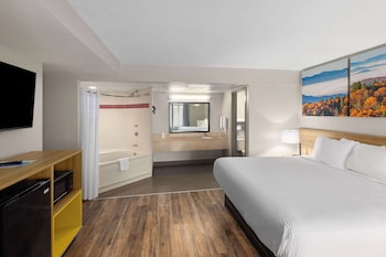 Studio Suite, 1 King Bed, Non Smoking