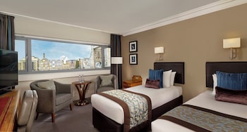 Standard Twin Room, with Bridge View