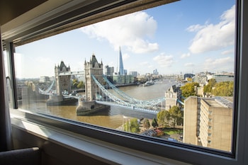 Standard Twin Room, with Bridge View