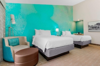 Room, Multiple Beds