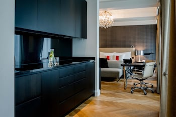 Luxury Living Studio