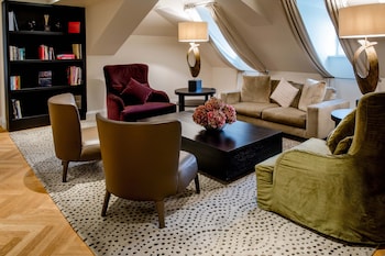 Signature Suite