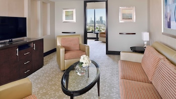 Suite, 1 Twin Bed, Garden View (Emirates)