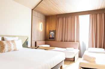 Superior Room, Multiple Beds