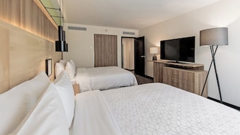 Suite, 2 Double Beds (Courtyard Access)