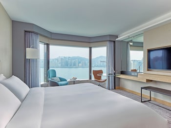Elite Harbour View Room with Club Lounge Access
