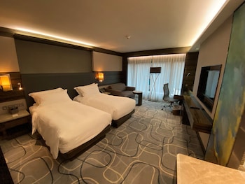 Residence Club City View Room with Club Lounge Access